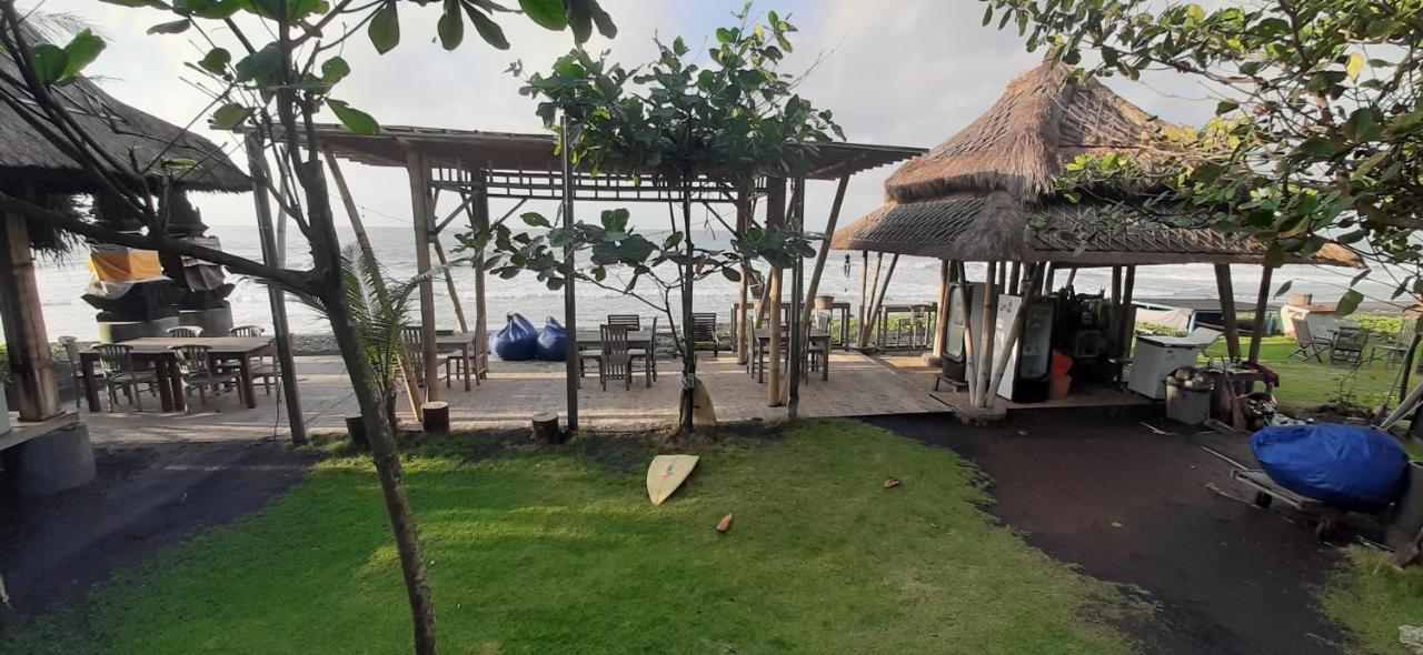Keramas Surf Hostel Exterior photo